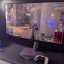De AOC Agon AG326UZD2 heeft nog het oude Agon 6 menu.
