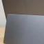 ASUS ZenScreen OLED MQ16FC achterzijde detail (logo)