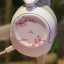 Corsair HS35 v3 Wireless Sakura close-up oorschelp