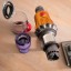 Dyson V12 Detect Slim Absolute: de basiseenheid uit elkaar gehaald: reservoir, stoffilter, eenheid met motor, accu