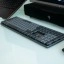 Opvallend aan de Logitech MX Mechanical zijn de twee verschillende grijstinten voor de toetsen.