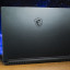 MSI Stealth A16 AI+ (2025) achterzijde klep