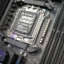 De ASUS AIO Q-Connector op een moederbord