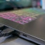 MSI Stealth 16 AI+ (B3W) aansluitingen links