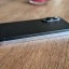 Samsung Galaxy S25 Edge (boven) op de Galaxy S25+