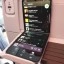 De Samsung Galaxy Z Flip 4 past zo precies in de accessoirehouder van de vernieuwde 737-800's van de KLM.