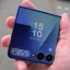 Samsung Galaxy Z Flip 7 - coverscherm - vergrendelscherm met Now Bar