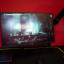 De HyperX Armada gaming monitoren hebben geen traditionele voet, maar een bureaustandaard om ruimte op het bureau vrij te houden.