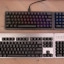 Boven Mountain Everest 60 met numpad, onder Mountain Everest Core met numpad