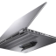 Dell Precision 7670 onderkant