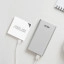 Je kan travel routers als de ASUS RT-AX50 Go voeden met een power bank.