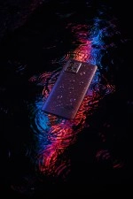 De Lenovo ThinkPhone by Motorola is de eerste Motorola smartphone die echt waterbestendig is.