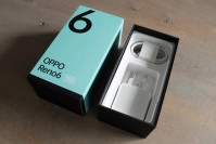 Oppo Reno6 5G SuperVOOC 2.0 lader in de doos