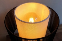 Symfonisk lamp met Innr slimme lamp geplaatst