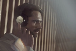 B&O Beoplay Portal (2022) met touchbediening