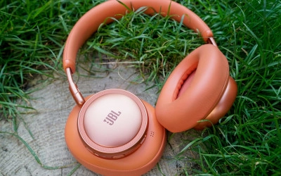 JBL Live 780NC review: kleurrijke en betaalbare noise-cancelling, met verrassend veel functies