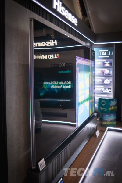 Hisense 116UX RGB MiniLED televisie bij de MediaMarkt
