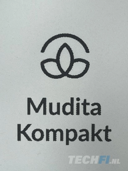 Mudita Kompakt - logo startscherm ingezoomd