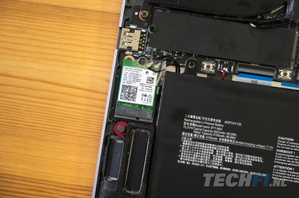 Met maar liefst vier luidsprekers belooft de MSI Creator Z16P een bovengemiddelde geluidsweergave, maar die valt helaas flink tegen.