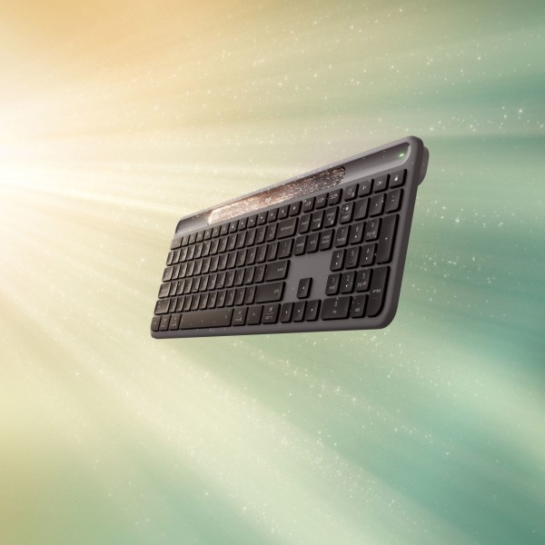 Logitech Signature Slim Solar+ K980