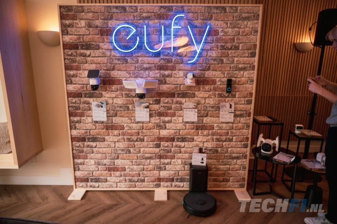 Eufy breidde recent het assortiment uit met een reeks beveilgingscamera's, een videodeurbel en een stofzuigrobot.<br />
(Alle foto's bij dit artikel zijn gemaakt door Tom Kauwenberg.)