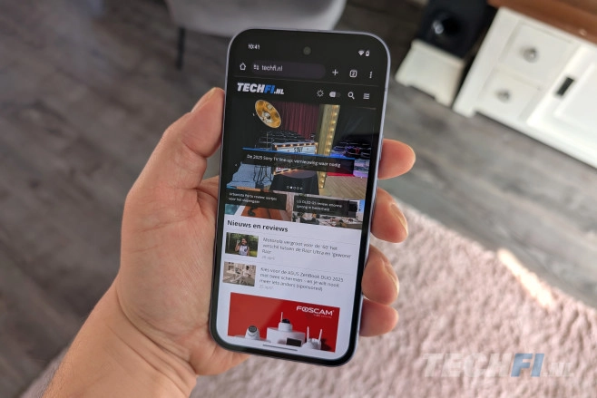 De Google Pixel 9a biedt veel van het moois van de 'gewone' Pixel 9a, voor een op papier beduidend lagere prijs.&nbsp;
