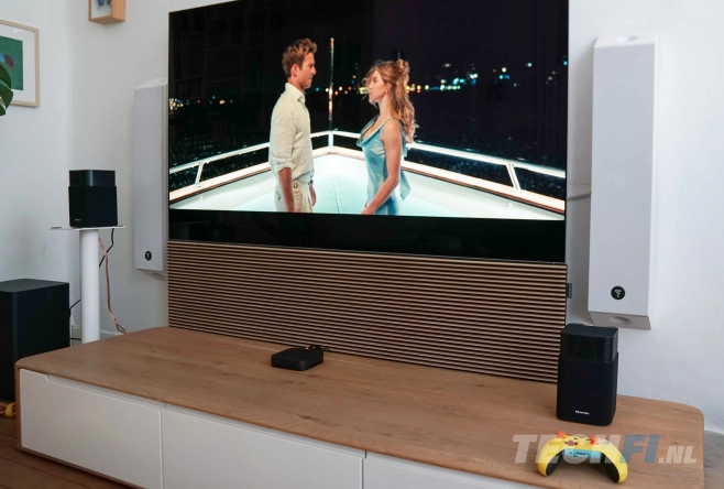 De Hisense HT Saturn is een interessant alternatief voor een soundbar, met vier draadloze speakers en een subwoofer, aangestuurd door een klein centraal kastje.