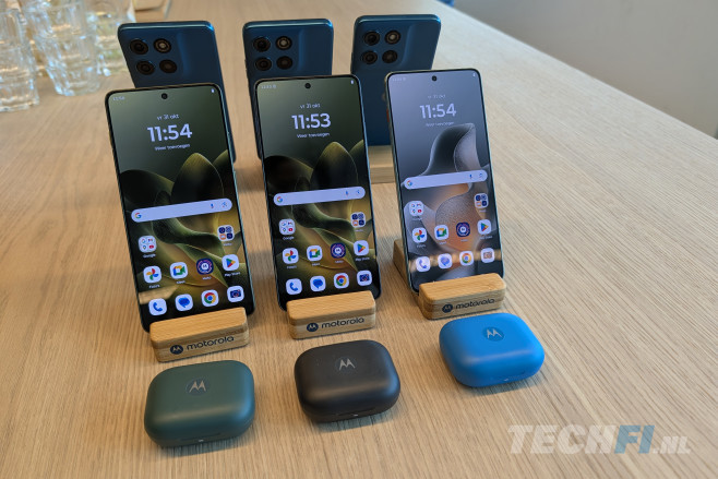 De Motorola Edge 70 is opvallend licht en dun. Dankzij een silicium-koolstof accu moet hij qua werktijd niet onderdoen voor dikkere toestellen.