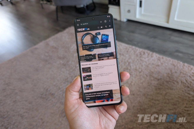 De Motorola Razr 60 Ultra heeft een scherper scherm, een krachtiger processor en een hogere prijs dan het voorgaande model.