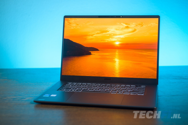 De MSI Prestige 16 AI+ van dit jaar stapt over op nieuwe Intel-chips in een strakker jasje.&nbsp;<br />
(Alle foto's bij dit artikel zijn gemaakt door Tom Kauwenberg.)