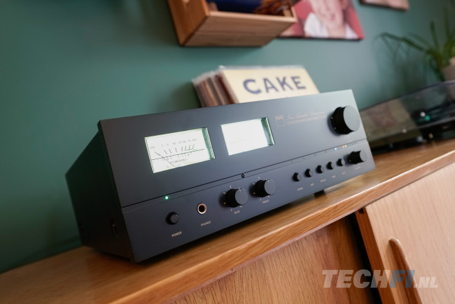 De NAD C 3030S mag ogen alsof hij net uit de jaren '70 is getransporteerd, het nostalgische design omhult een zeer modern alles-in-&eacute;&eacute;n apparaat met bovengemiddelde versterking en voeding.