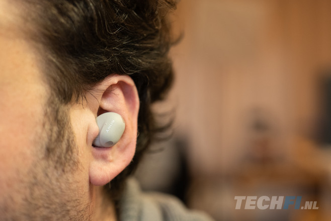 De Sony WF-1000XM6 hebben een duidelijk andere vorm van de eerdere modellen in deze reeks. Zowel binnen- als buitenkant zijn nieuw ontworpen, met grotendeels nieuwe onderdelen.