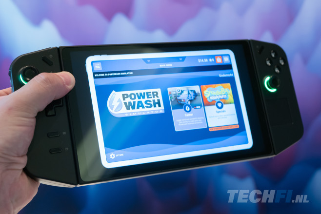 De Lenovo Legion Go is een relatief grote en zware 'PC handheld console', maar dat heeft ook voordelen.