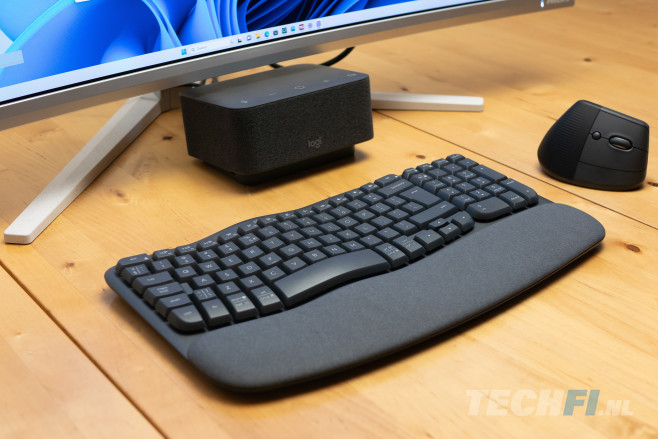 De Logitech Wave Keys sluit fraai aan bij de Logi Dock en Ergo Lift ergonomische muis.