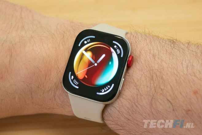 De Huawei Watch Fit 3 biedt een keur aan wijzerplaten. Sommige, zoals het hier getoonde standaardexemplaar, vertonen ook animaties.&nbsp;