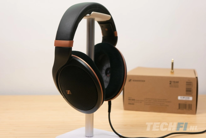 De Sennheiser HD 505 is een zogenaamde open back hoofdtelefoon met een analytisch, gedetailleerd geluid en een opvallend groot frequentiebereik.&nbsp;