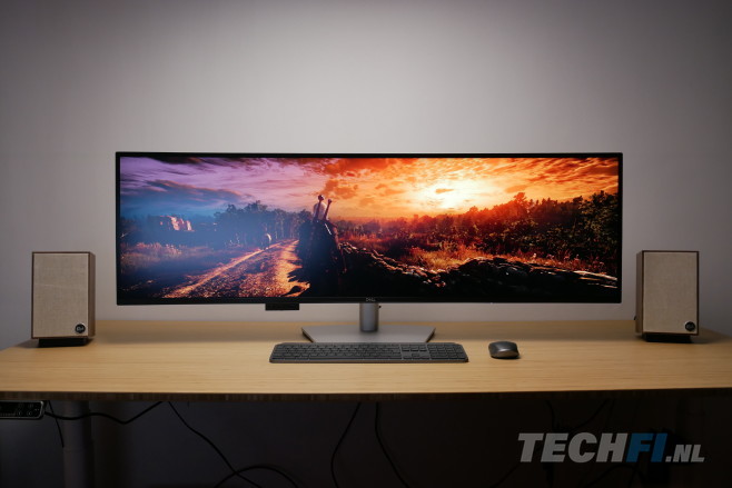 Kan je altijd m&eacute;&eacute;r werkruimte gebruiken?&nbsp; Dan is de Dell UltraSharp U4924DW wat je zoekt. Deze superwide monitor heeft alles in zich om het leven van de beeldschermwerker te veraangenamen.