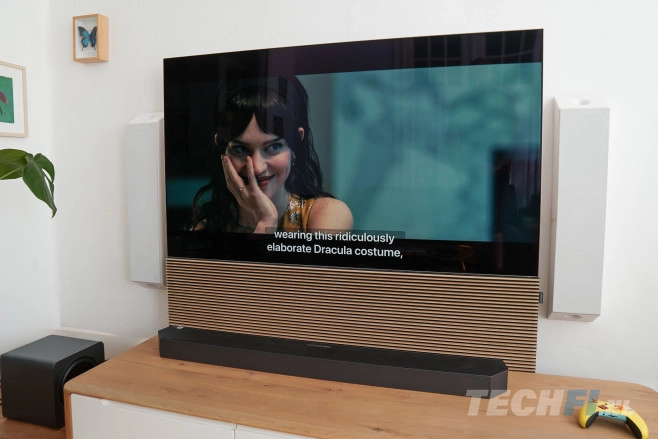 De Samsung HW-Q990F heeft &eacute;&eacute;n groot verschil met z'n voorganger: de subwoofer is geheel herzien en een stuk kleiner, zonder aan kwaliteit in te boeten.