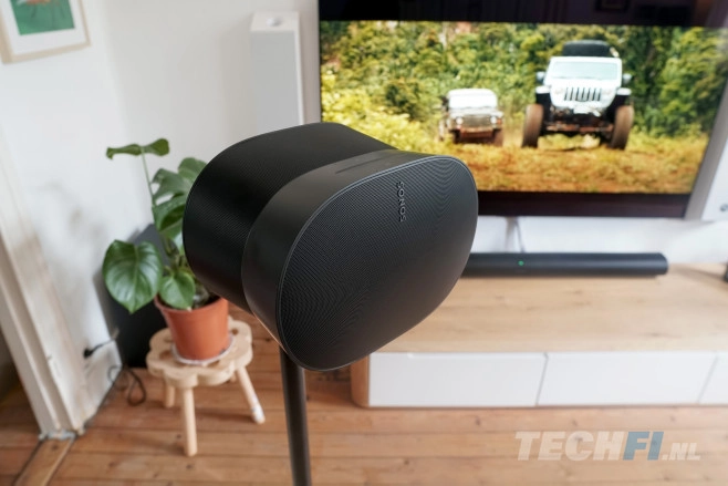 De Sonos Era 300 is een veelzijdige, uit de kluiten gewassen draadloze speaker die m&eacute;&eacute;r in zijn mars heeft dan de Era 100 of Sonos One.