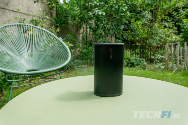 De Sonos Play kan je zien als een luxe Bluetooth-speaker, maar als onderdeel van het Sonos ecosysteem is het een zeer veelzijdig apparaat dat zijn meerprijs rechtvaardigt.