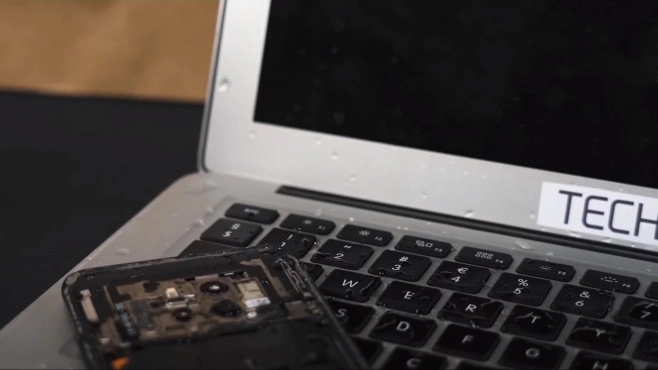 Smartphone met waterschade? Techsave claimt: redding mogelijk in 80% van de gevallen