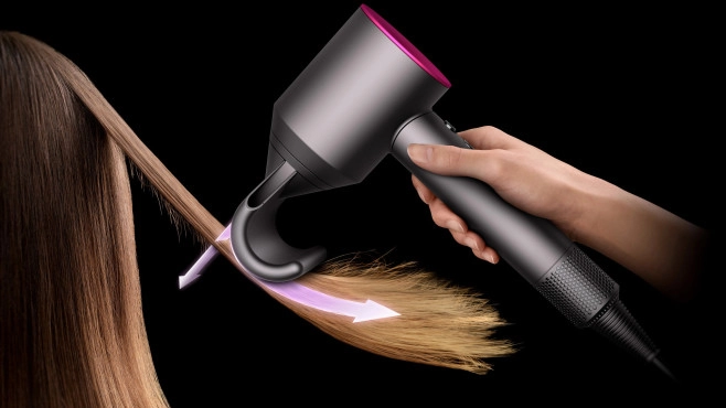 Dyson belooft professioneel pluisloos haar met flyaway opzetstuk