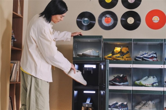 Sneakerheads opgelet: LG komt met ShoeCase en ShoeCare