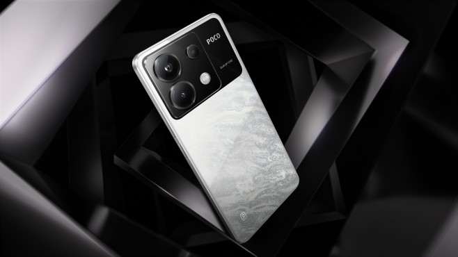 De Poco X6 en X6 Pro lijken sterk op elkaar, zowel qua uiterlijk als specificaties. Het belangrijkste verschil is de gebruikte processor.