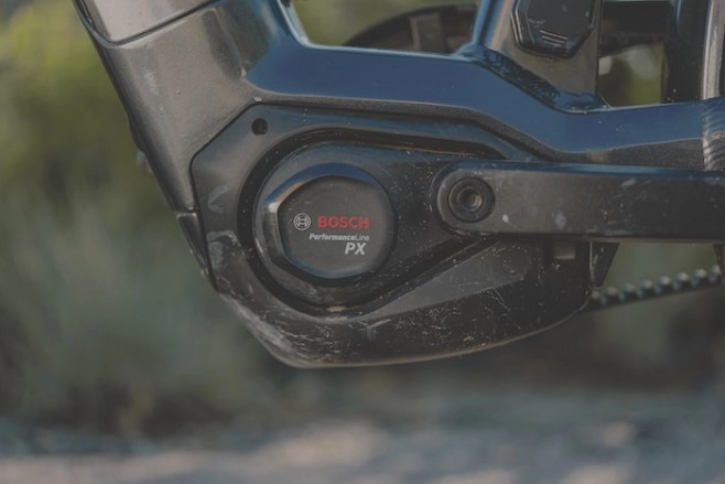 Bosch' nieuwe e-bike motor voor trekking fietsen helpt een handje met heuvels