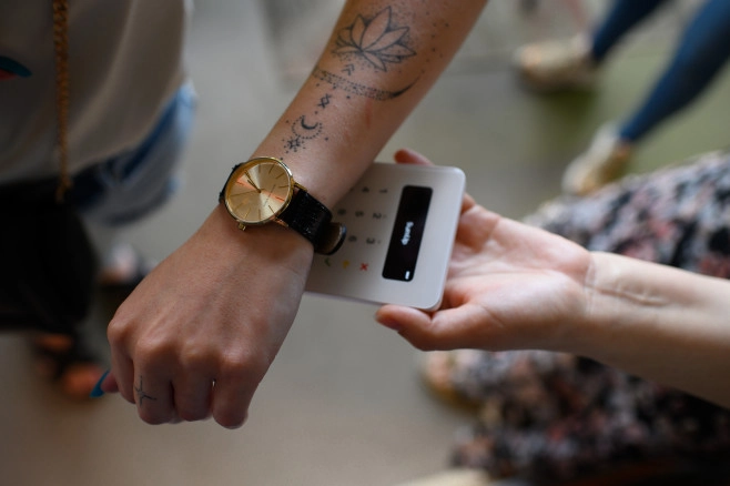 AdornPay wil contactloos betalen letterlijk mooier maken