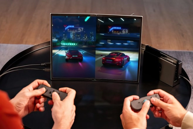 De ASUS ZenScreen Fold heeft een HDMI-ingang, dus je kunt er ook prima een game console op aansluiten.