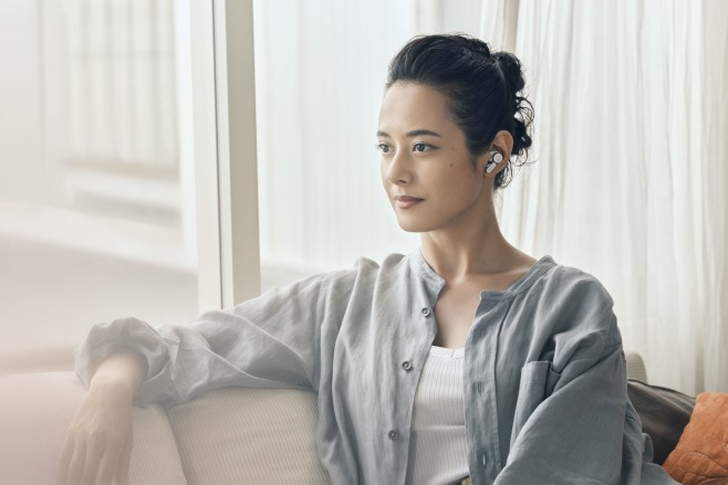 De Audio-Technica ATH-TWX7 in-ear hoofdtelefoon deelt veel eigenschappen met de luxere ATH-TWX9.
