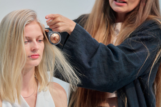 Dyson Airwrap review: geen kapper meer nodig om haar in model te brengen?