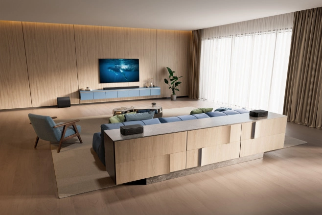 De afneembare surround-speakers van de JBL Bar 1300Mk2 zijn op meerdere manieren inzetbaar, maar moeten bovenal zorgen voor een overtuigende surround bubble met Dolby Atmos en DTS:X soundtracks.